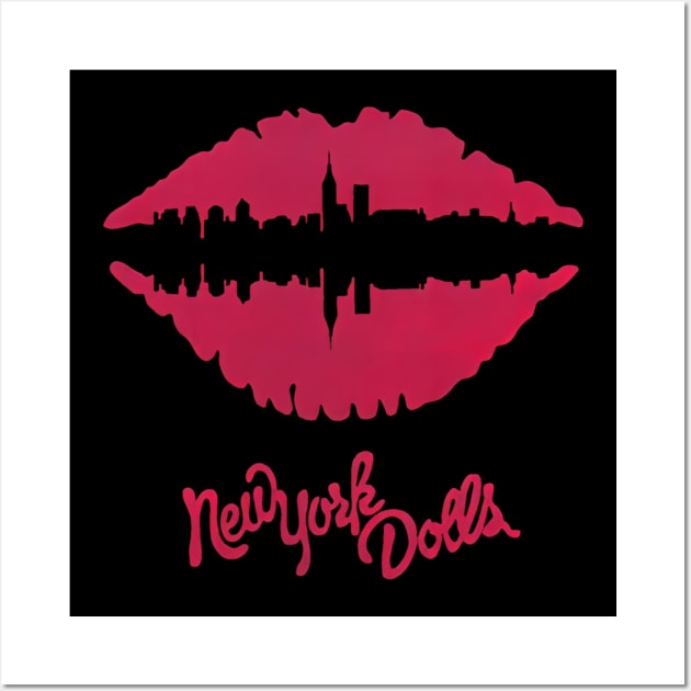 new york kiss Wall Art by Shark apparel